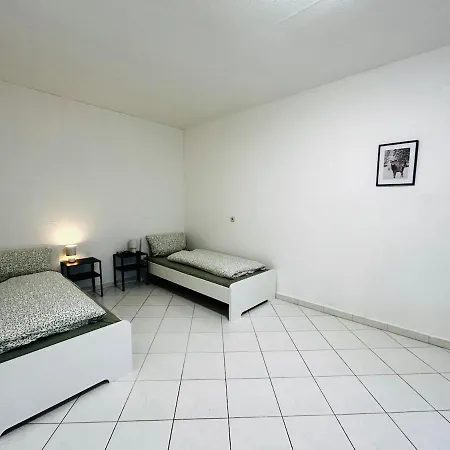 Perfekte Für Monteure&handwerker In Mit Wlan Apartamento