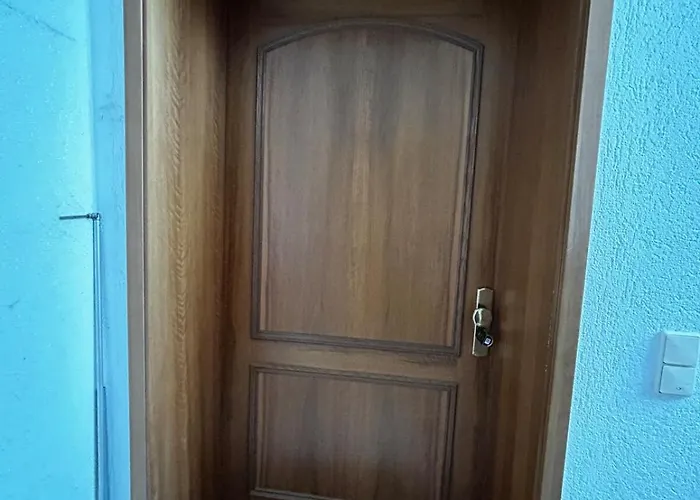 Perfekte Für Monteure&handwerker In Mit Wlan